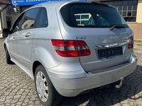 Gebraucht Mercedes B180 109 PS (80 kW) 2010 Polarsilber  metalliclack Van / Kleinbus