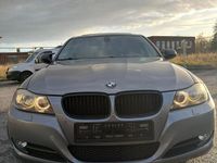 Gebraucht BMW 318 143 PS (105 kW) 2009 Grau Limousine