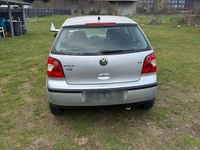 Gebraucht VW Polo 64 PS (47 kW) 2004 Silber Kleinwagen