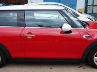 Second-hand Mini Cooper 136 CP (100 kW) 2017 Roșu Hatchback