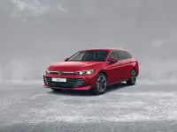 Gebraucht VW Passat Elegance 150 PS (110 kW) 2024 Chilirot metallic Kombi