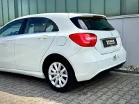 Gebraucht Mercedes A180 Style 122 PS (89 kW) 2014 Weiß Kleinwagen