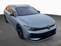 Gebraucht VW Passat R-line 265 PS (194 kW) 2025 Oyster silver metallic Kombi