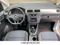 Gebraucht VW Caddy Trendline 110 PS (80 kW) 2016 Weiß Van / Kleinbus