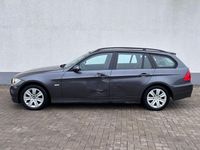 Gebraucht BMW 318 Advantage 143 PS (105 kW) 2008 Schwarz Kombi