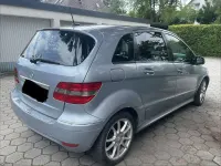 Gebraucht Mercedes B200 Edition 136 PS (100 kW) 2008 Blau Van / Kleinbus