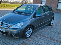 Gebraucht Mercedes B180 116 PS (85 kW) 2010 Grau Van / Kleinbus