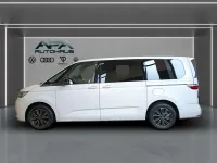Gebraucht VW Multivan Basis 150 PS (110 kW) 2024 Weiß Van / Kleinbus