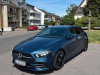 Gebraucht Mercedes A180 AMG line 136 PS (100 kW) 2019 Blau Limousine