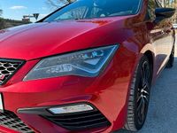 Używany Seat Leon CUPRA 300 KM (220 kW) 2017 Czerwony Sedan/Limuzyna