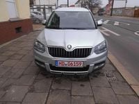 Gebraucht Skoda Yeti Ambition 122 PS (89 kW) 2015 Brilliantsilber metallic SUV