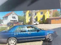 Gebraucht Mercedes E230 132 PS (97 kW) 1987 Blau Limousine