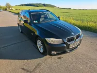 Gebraucht BMW 318 143 PS (105 kW) 2012 Schwarz Kombi