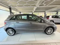 Gebraucht Mercedes B180 116 PS (85 kW) 2009 Grau Van / Kleinbus
