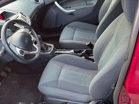 Gebraucht Ford Fiesta 97 PS (71 kW) 2009 Rot Kleinwagen
