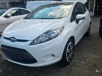 Gebraucht Ford Fiesta 60 PS (44 kW) 2010 Weiß Kleinwagen
