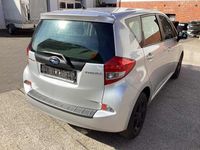 Gebraucht Subaru Trezia Active 99 PS (72 kW) 2013 Silber Kleinwagen