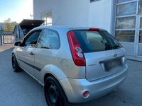 Second-hand Ford Fiesta 2006 Argintiu Hatchback