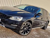 gebraucht Volvo V60 CC Pro*Navi*Leder*Xenon*Allrad*Automatik