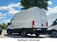 Gebraucht Iveco Daily 177 PS (130 kW) 2025 Weiß Van / Kleinbus