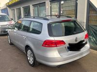 Gebraucht VW Passat 122 PS (89 kW) 2011 Grau Kombi