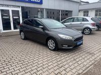 Gebraucht Ford Focus Business Edition 125 PS (91 kW) 2017 Grau Limousine