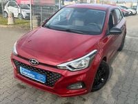 Gebraucht Hyundai i20 Advantage 101 PS (74 kW) 2020 Rot Kleinwagen