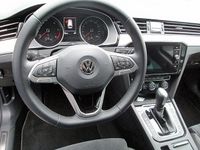 Gebraucht VW Passat Elegance 150 PS (110 kW) 2019 Grau metallic Kombi