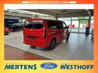 Gebraucht Ford Tourneo Titanium 170 PS (125 kW) 2024 Rot Van / Kleinbus
