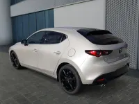 Neu Mazda 3 Homura-Line 140 PS (102 kW) 2025 Platinum quartz Limousine