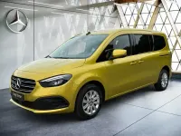 Gebraucht Mercedes T180 Progressive 131 PS (96 kW) 2025 Gelb Van / Kleinbus
