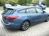 Gebraucht Ford Focus Titanium 125 PS (91 kW) 2022 Blau Kombi