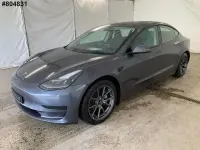 Käytetty Tesla Model 3 239 kW (325 HP) 2021 Hopea Sedan