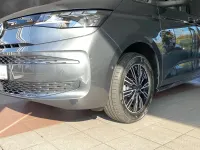 Second-hand VW Multivan Basis 150 CP (110 kW) 2024 Gri Monovolum
