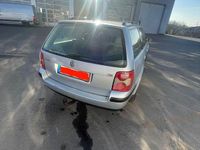 Gebraucht VW Passat 101 PS (74 kW) 2002 Silber Kombi