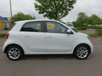 Używany Smart ForFour Basis 71 KM (52 kW) 2015 Biały Hatchback