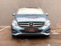 Gebraucht Mercedes B200 136 PS (100 kW) 2015 Blau Van / Kleinbus