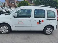 Gebraucht Renault Kangoo Happy Family 106 PS (77 kW) 2011 Gletscherweiss Van / Kleinbus