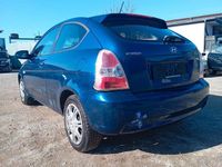 Gebraucht Hyundai Accent 97 PS (71 kW) 2007 Blau Limousine