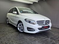 Gebraucht Mercedes B180 122 PS (89 kW) 2015 Weiß Kleinwagen
