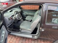 Używany Renault Twingo 60 KM (44 kW) 2002 Czarny Hatchback