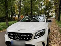 Gebraucht Mercedes GLA180 122 PS (89 kW) 2019 Weiß SUV