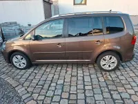 Gebraucht VW Touran Life 105 PS (77 kW) 2013 Braun Van / Kleinbus