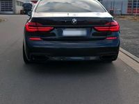 Gebraucht BMW 750 Shadowline 449 PS (330 kW) 2016 Schwarz Limousine