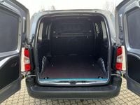 Neu Opel Combo 110 PS (80 kW) 2025 Kontrast grau metallic Van / Kleinbus