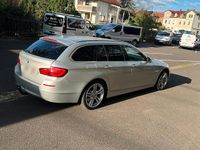 Gebraucht BMW 530 258 PS (189 kW) 2011 Silber Kombi