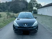 Gebraucht Peugeot 206+ 75 PS (55 kW) 2009 Schwarz Kleinwagen