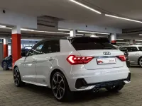 Gebraucht Audi A1 S-Line 207 PS (152 kW) 2022 Gletscherweiß metallic/manhatt SUV