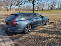 Second-hand Volvo V90 Ultimate 197 CP (144 kW) 2022 Albastru Break