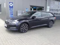Gebraucht Skoda Superb Style 150 PS (110 kW) 2023 Schwarzmagic perleffekt Kombi